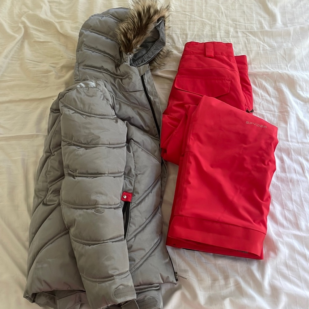 Spyder snowboarding/skii suit outfit